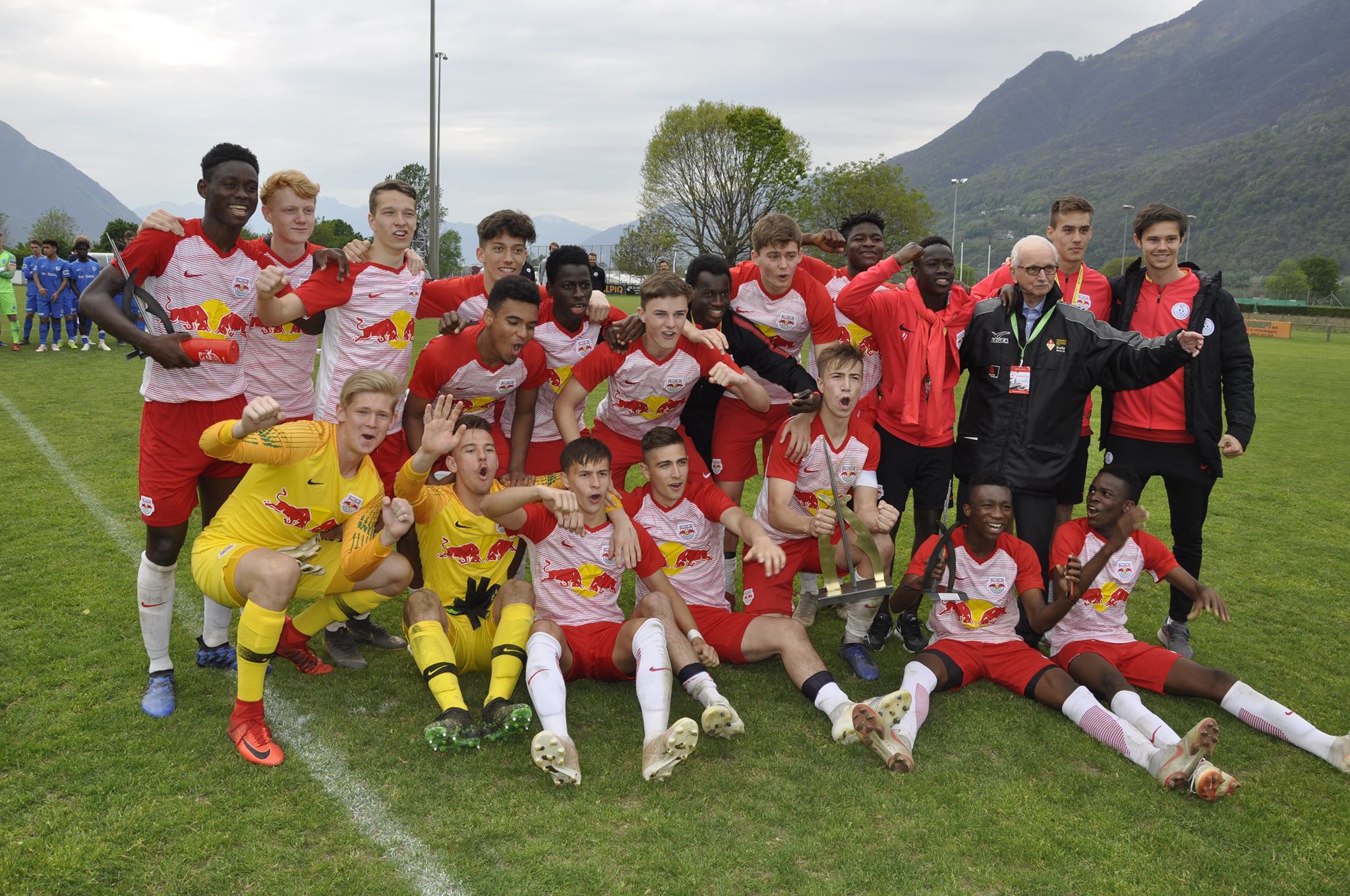 Team 13 passa a Bellinzona per 4-3 - FC Lugano